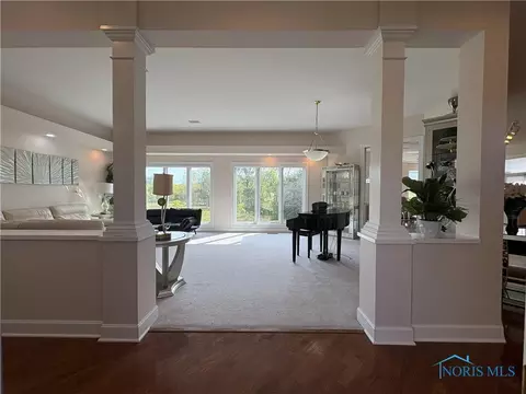 107 Deerfield Cir, Bryan, OH 43506 photo 5