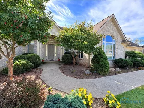 107 Deerfield Cir, Bryan, OH 43506 photo 3