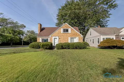 4101 Elmhurst Rd, Toledo, OH 43613