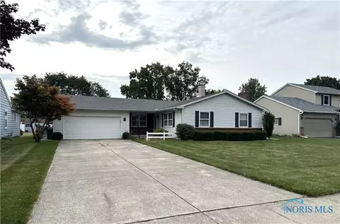 543 Indian Ridge Trl, Rossford, OH 43460