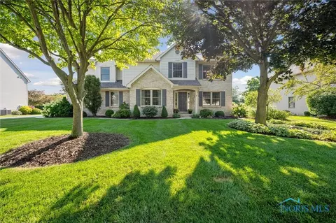 5862 Rock Hill Ln, Sylvania, OH 43560