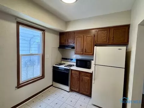 435 E Weber St, Toledo, OH 43608 photo 9