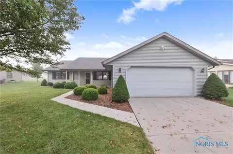 411 Clover Ln, Archbold, OH 43502