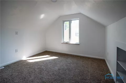 Bedroom - 2728 Castleton Ave, Toledo, OH 43613 photo 2 of 5