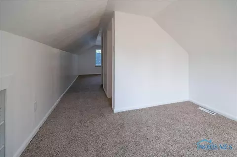 Entry Way - 2728 Castleton Ave, Toledo, OH 43613 photo 3 of 3