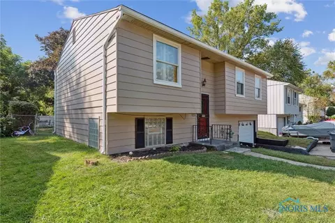 4229 Wickford Point Dr, Toledo, OH 43607