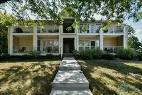 311 N Lake Pine Dr #F, Lakeside Marblehead, OH 43440