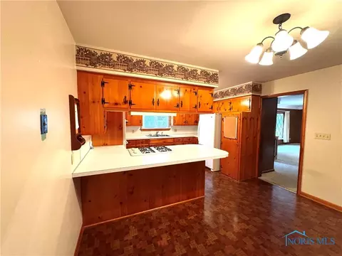621 W Maple St, Deshler, OH 43516 photo 14