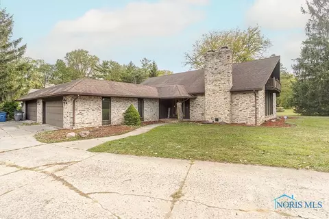 1415 Creekwood Ln, Toledo, OH 43614