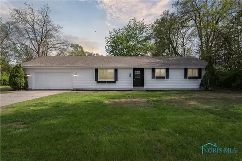 7413 Sylvania Ave, Sylvania, OH 43560