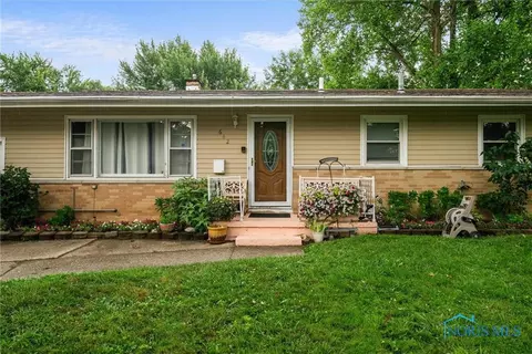 642 Mackow Dr, Toledo, OH 43607