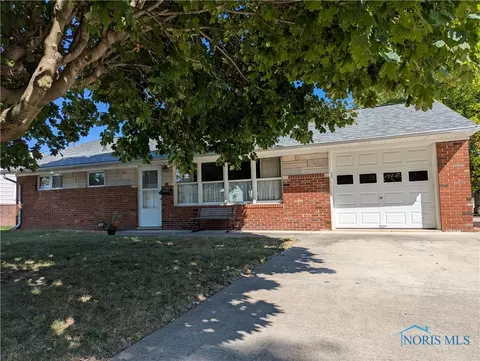 300 Degroff Ave, Archbold, OH 43502