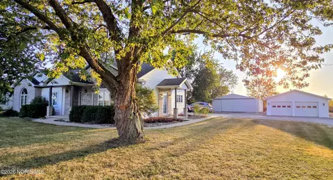 13332 St Rt 15, Defiance, OH 43512