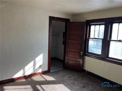 Bedroom - 1422 Tecumseh St, Toledo, OH 43607 photo 3 of 4