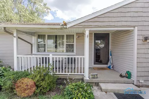 1309 Lagrange St, Napoleon, OH 43545
