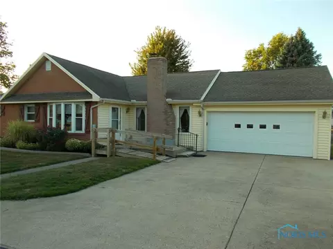 24432 W 3rd St, Grand Rapids, OH 43522