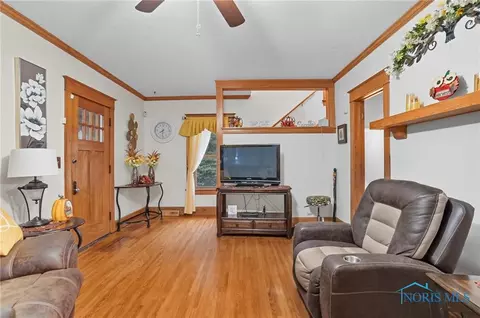 859 Wright Ave, Toledo, OH 43609 photo 8
