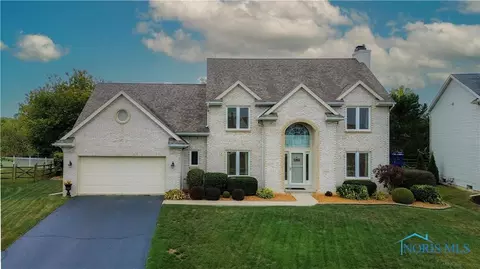 5555 Birch Hollow Ct, Sylvania, OH 43560