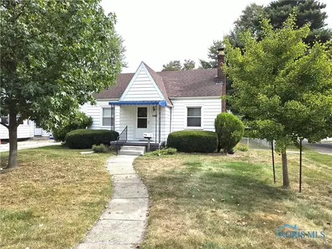 5902 Deane Dr, Toledo, OH 43613