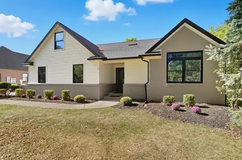 872 Cherry St, Perrysburg, OH 43551