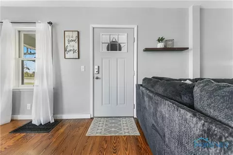 Entry Way - 18097 State Route 34, Bryan, OH 43506 photo 1 of 4