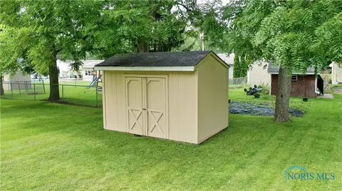 734 E Front St, Defiance, OH 43512 photo 9