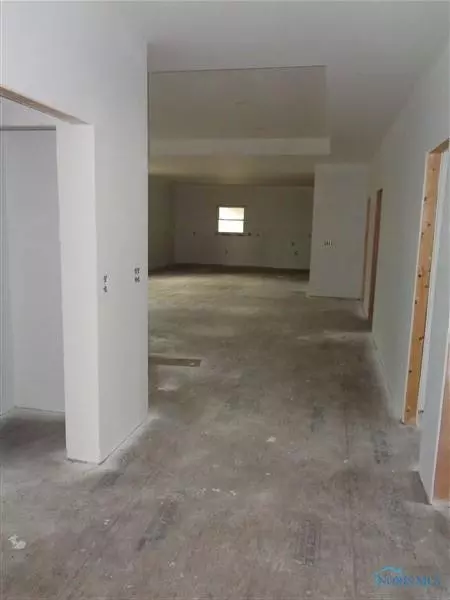 Entry Way - 717 E 717 12 721 E Third St, Ottawa, OH 45875 photo 2 of 3