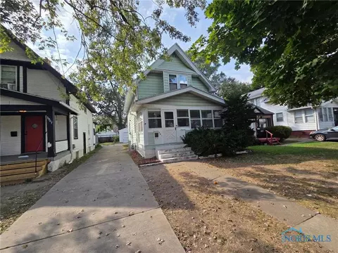 3911 Hoiles Ave, Toledo, OH 43612