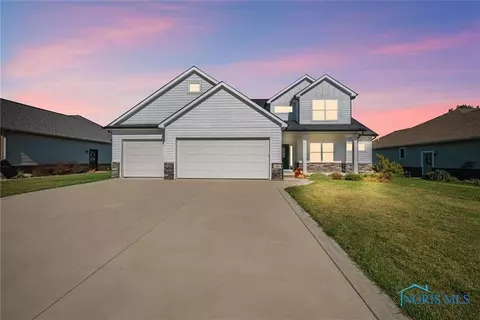 5243 Eagles Landing Dr, Oregon, OH 43616