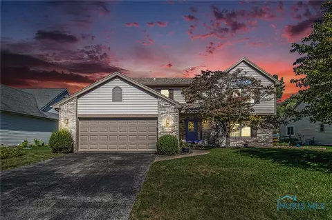 8006 Cove Harbour N Dr, Holland, OH 43528