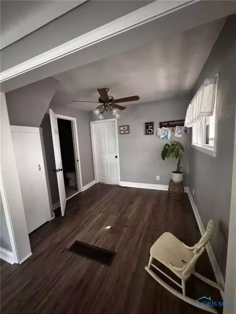 313 S Adrian St, Lyons, OH 43533 photo 11
