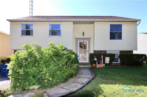 5454 Brook Point Rd, Toledo, OH 43611