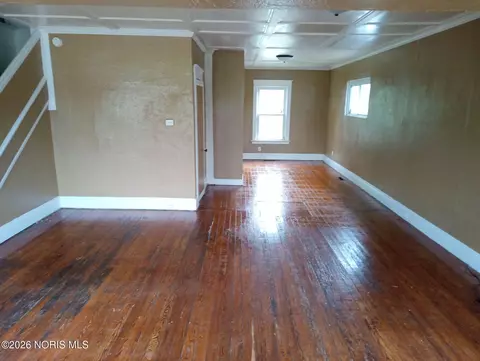 Living - 2145 Dorr St, Toledo, OH 43607 photo 1 of 3