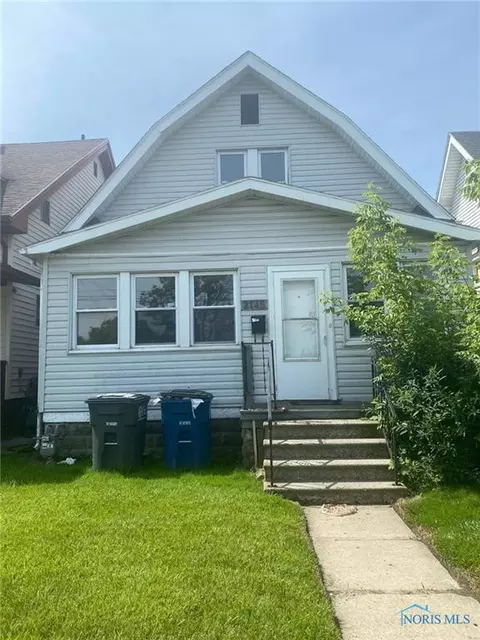 2145 Dorr St, Toledo, OH 43607