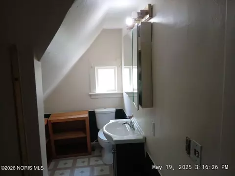 Bath - 2145 Dorr St, Toledo, OH 43607 photo 1 of 3