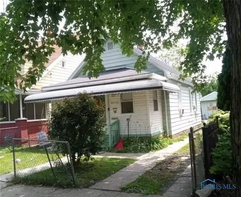 3350 Maple St, Toledo, OH 43608
