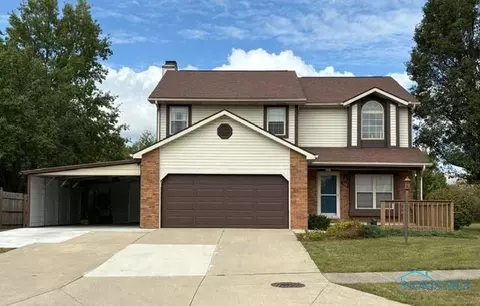 130 W Pinewood Ave, Defiance, OH 43512