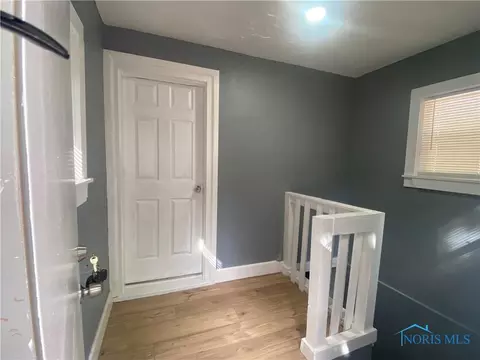 Entry Way - 2017 Marlow Rd, Toledo, OH 43613 photo 3 of 3
