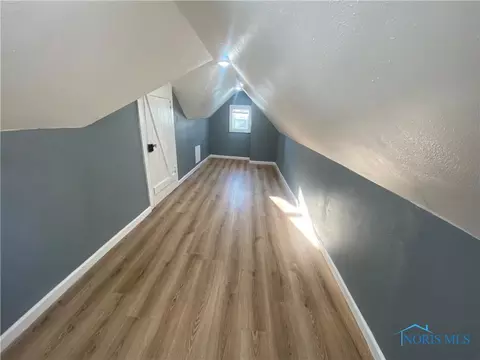 Entry Way - 2017 Marlow Rd, Toledo, OH 43613 photo 2 of 3