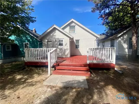 Exterior - 2017 Marlow Rd, Toledo, OH 43613 photo 4 of 5