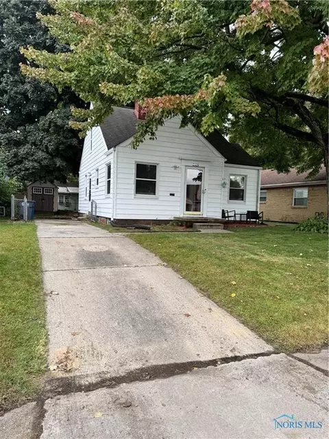 2329 Ida Dr, Toledo, OH 43613