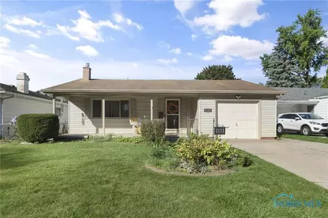 5131 Oakridge Dr, Toledo, OH 43623