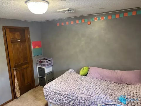 Bedroom - 206 Brown Dr, Bryan, OH 43506 photo 5 of 9