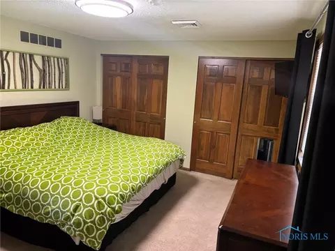 Bedroom - 206 Brown Dr, Bryan, OH 43506 photo 6 of 9