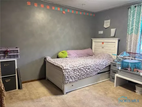 Bedroom - 206 Brown Dr, Bryan, OH 43506 photo 4 of 9