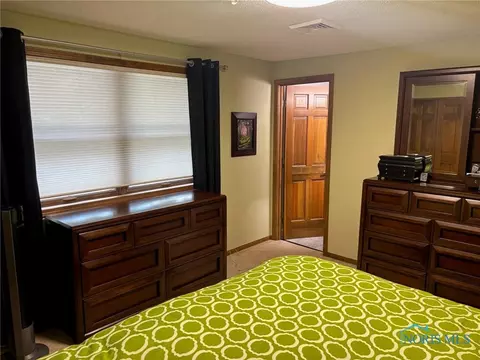 Bedroom - 206 Brown Dr, Bryan, OH 43506 photo 9 of 9
