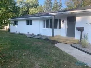 2017 Green Valley Dr, Toledo, OH 43614