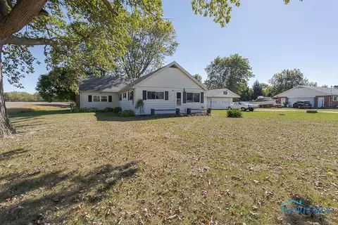 3601 Plumey Rd, Northwood, OH 43619