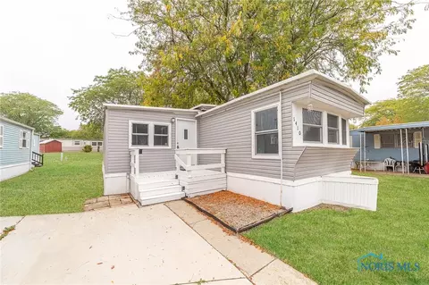 1410 W Shore Dr, Findlay, OH 45840