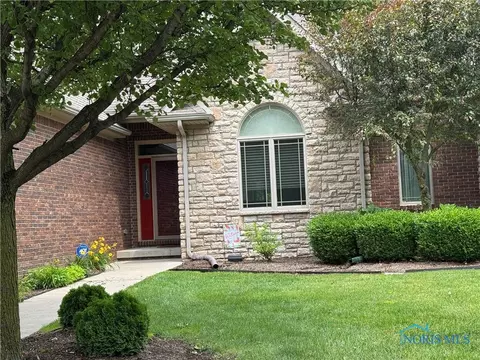 5346 Palisades Dr, Sylvania, OH 43560